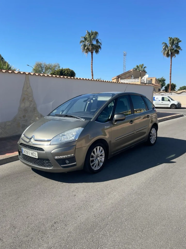 CITROEN PISCASSO LARGE CAR HIRE DIRECT CAR RENTAL